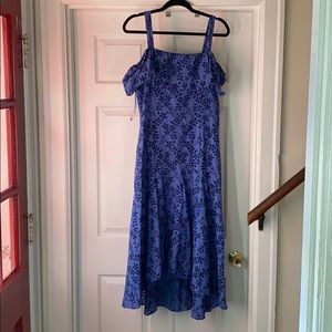 Cute off the shoulder summery dress